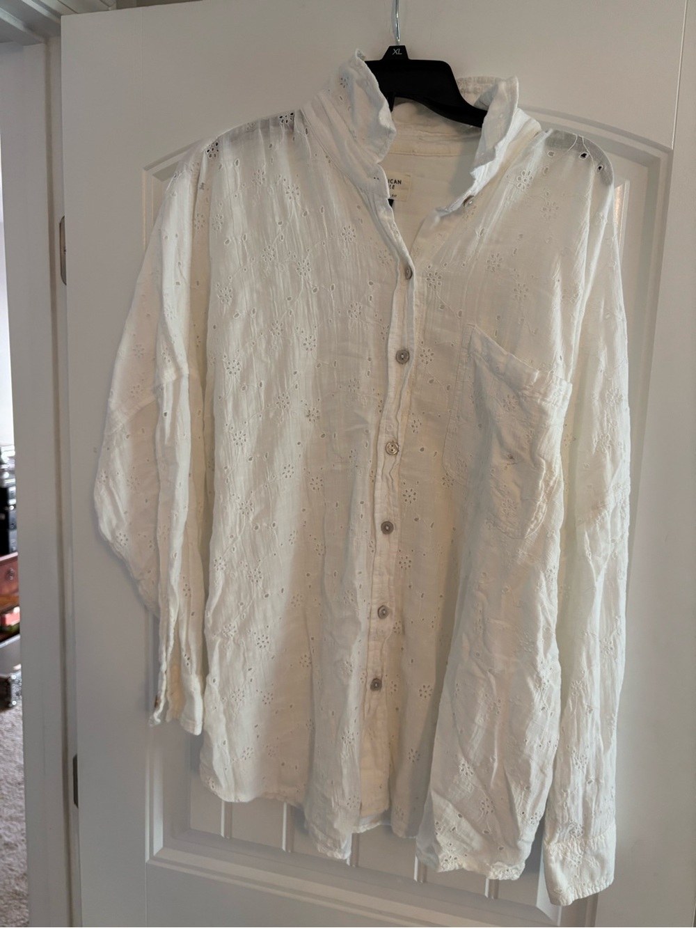 American Eagle White Button-Up Eyelet Top